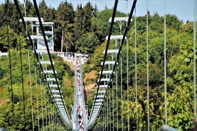 die Hängebrücke (TITAN RT) einmal etwas anders