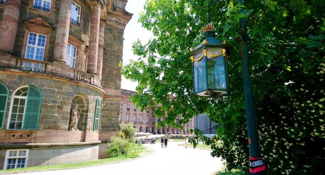 Beim Schloss Wilhelmshöhe