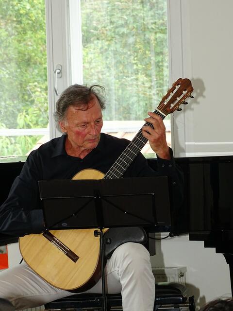 Und wieder ganz bei der Sache, ah, bei den Noten | Foto: Luis Walter