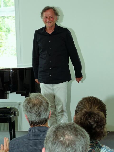 Eine letzte Verneigung nochmals | Foto: Luis Walter