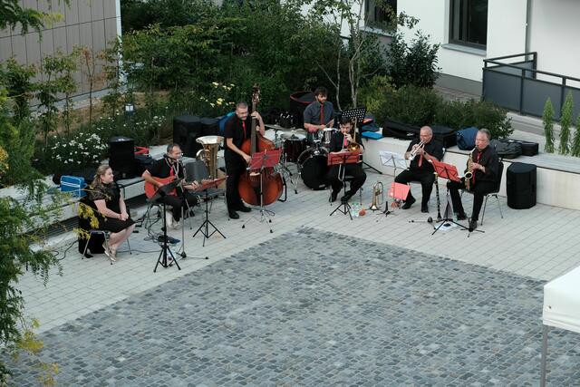 So ist der Sommer festlich – mit Jazz, Rock und Swing von Passion Inclusive. | Foto: Stefan Krug, Stadt Gersthofen