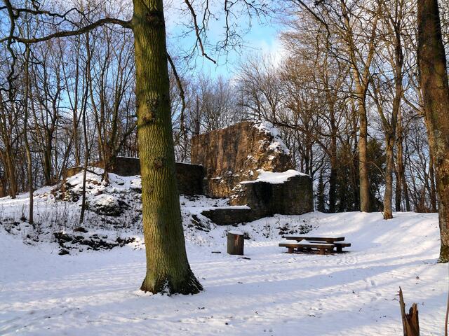 Burgruine Blankenstein im Winter.
