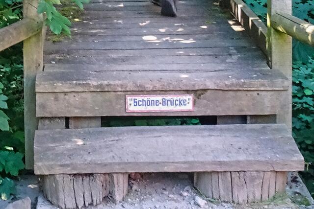 Selketalbrücke, die Brücke ist offensichtlich dem amtierenden Vorsitzenden des Zweigvereins Harzgerode, Horst Schöne gewidmet