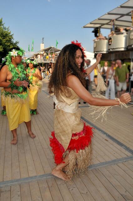 Parade zur Eröffnung des Maschseefestes anno 2008.