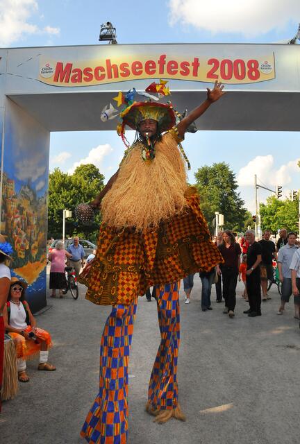 Parade zur Eröffnung des Maschseefestes anno 2008.