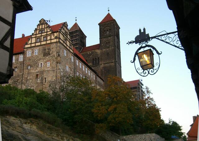 Schloss mit St. Servatii Stiftskirche 
