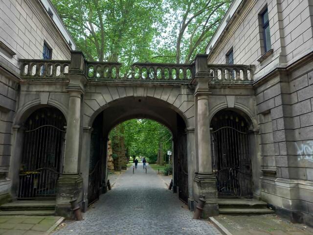 Tor zum Von-Alten-Garten