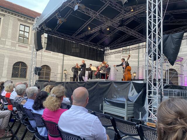 Mozarts Flötenkonzert in D-Dur KV 314 von Michael Kofler und den Residenz-Solisten