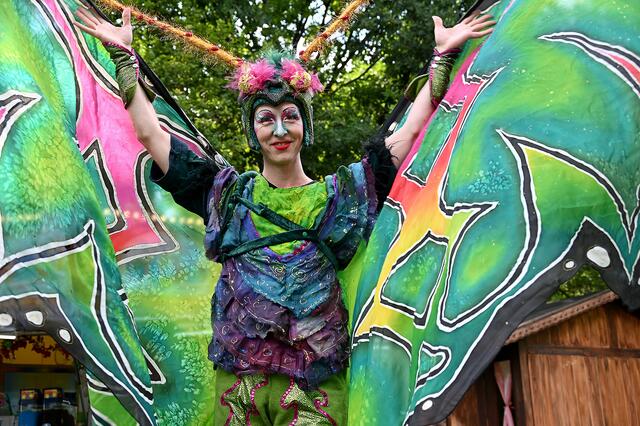 Mit einer bunten Parade wurde das Maschsee fest 2023 eröffnet | Foto: Jens Schade
