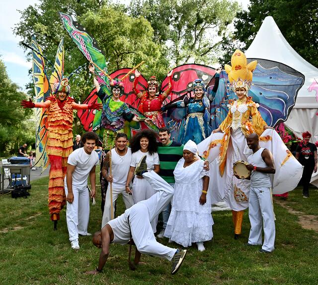 Mit einer bunten Parade wurde das Maschsee fest 2023 eröffnet | Foto: Jens Schade