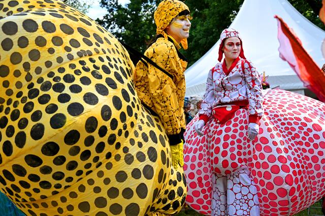 Mit einer bunten Parade wurde das Maschseefest 2023 eröffnet | Foto: Jens Schade
