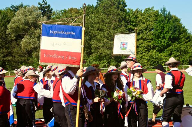Aufstellung zum Einzug | Foto: Sabine Schmalfuß