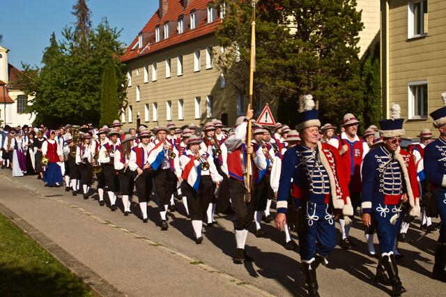 Einzug | Foto: Sabine Schmalfuß