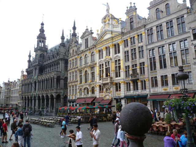 Brüssel: Grosser Markt und Rathaus.

