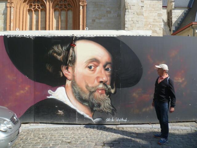 Aalst: Der Hänigser Ausnahmesportler trifft (fast auf gleicher Augenhöhe) Peter Paul Rubens, Meister des Barocks. 
