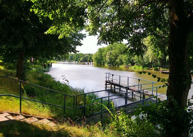 An der Schleuse | Foto: Shima Mahi