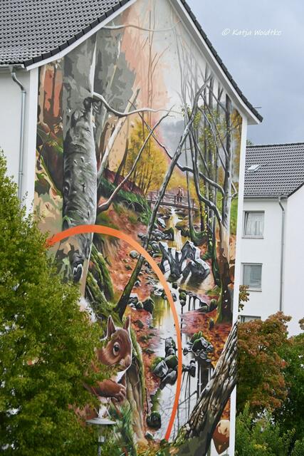 Streetart in Laatzen

BeNeR1, Mister Copy und Dekor haben ein Stück Natur auf zwei Fassaden der Wohnungsbaugenossenschaft Laatzen eG gezaubert

Herbst | Foto: Katja Woidtke