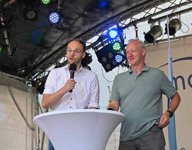 Carsten und Marvin Linke auf der NP-Bühne