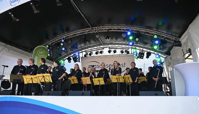 Das Sinfonische Blasorchster Isernhagen läutete das Vormittagsprogram beim NP-Rendezvous ein.