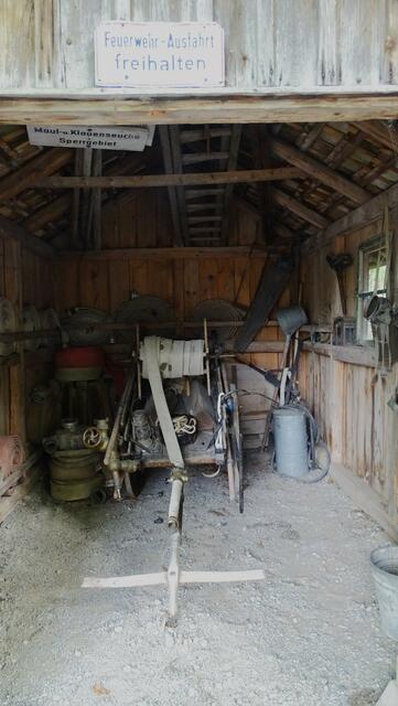 Haus 23
Da es auch früher wichtig war, einen Brandschutz zu gewähren, stand auch in jedem Dort und Weiler ein sogenanntes Spritzenhäusle. Dieses um 1900 in Illerbach errichtet.
 | Foto: Luis Walter