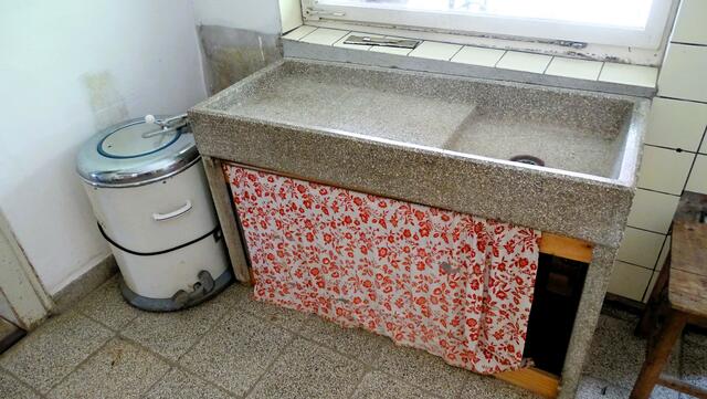 Der Waschplatz mit neumodischer Schleuder | Foto: Luis Walter