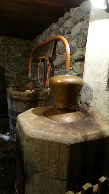 Die eigene Schnapsbrennerei im Keller | Foto: Luis Walter