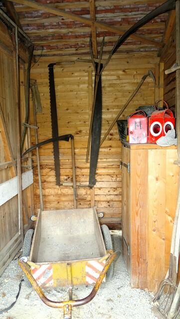 Haus 6
Straßenwärterhütte aus Korb. Es entstand erst in den 1950iger Jahren in Korb bei Amtszell. Die sogenannte „Wegemacher“ sorgten für saubere Wege und für den Unterhalt.
 | Foto: Luis Walter