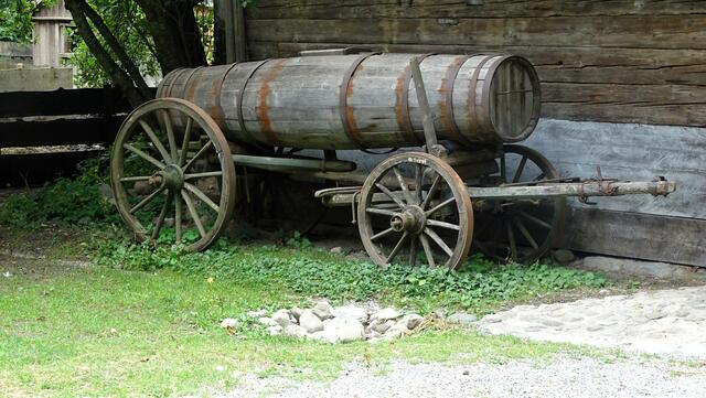 Ein Lachen / Jauchefass, für die damalige Zeit genügend