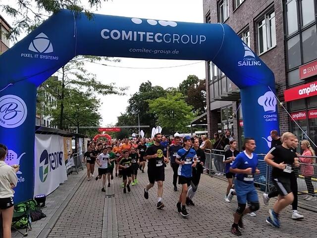 4-Kilometer-Distanz. Kurz nach dem Start.