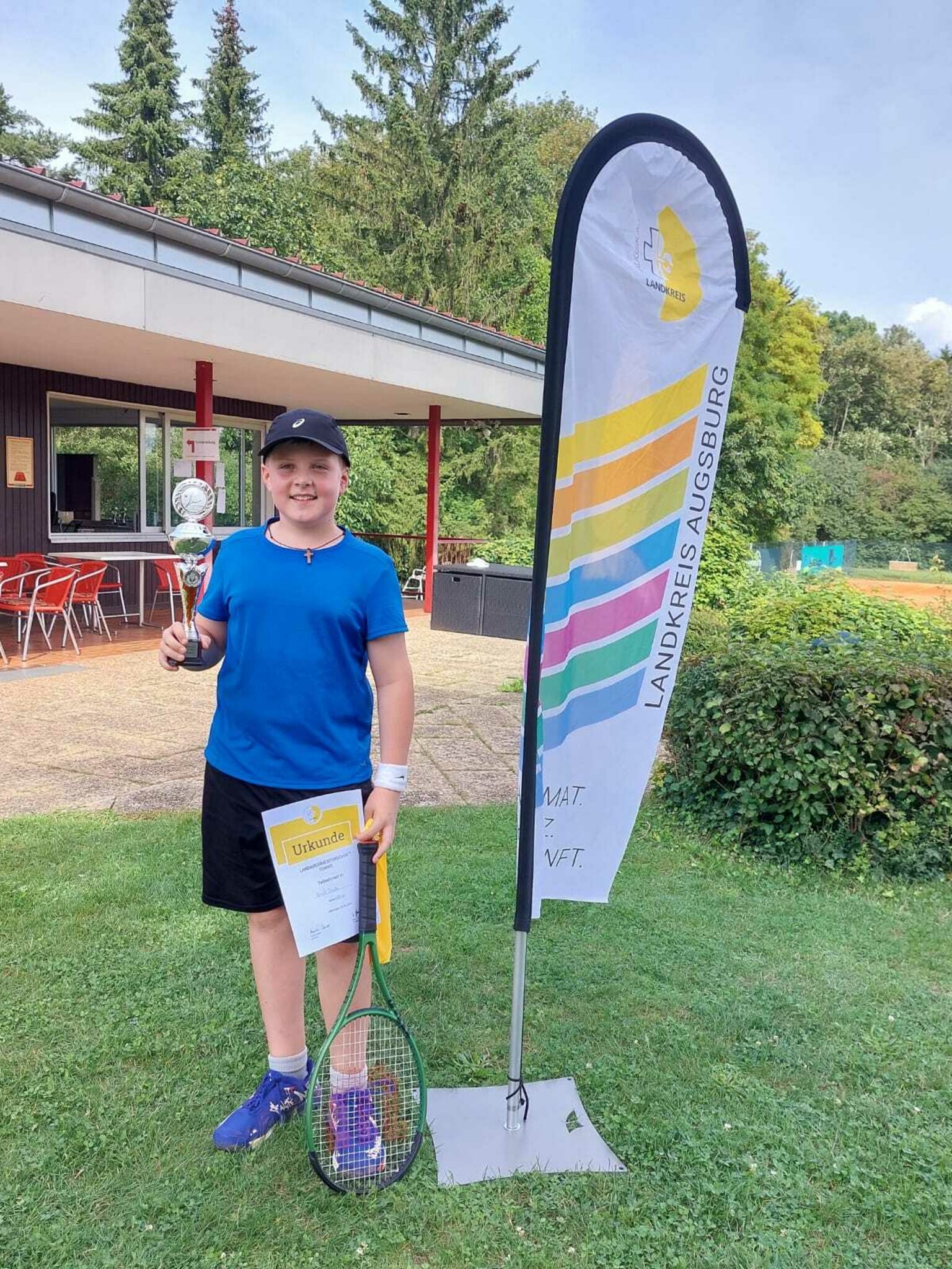 Erfolg für den TCA David Jenke siegt bei Landkreismeisterschaften