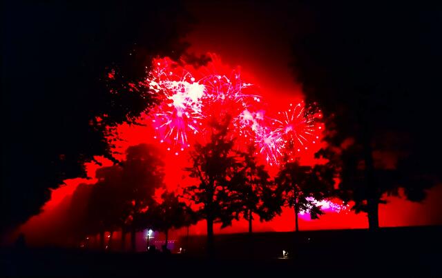 Ein feuriger Anblick, der durch die Wetterkapriolen entstanden ist. | Foto: Shima Mahi