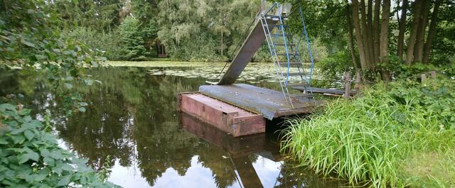 Ob diese alte Rutsche noch funktioniert?  | Foto: Shima Mahi