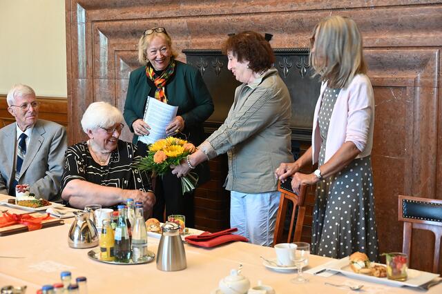 Blumen für Sunnhild Reinckens von der KI