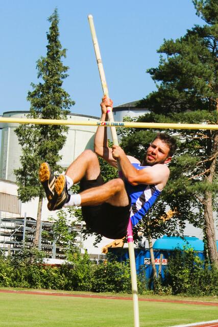 Fabian Munz überquerte in Rain 2,32 Meter 