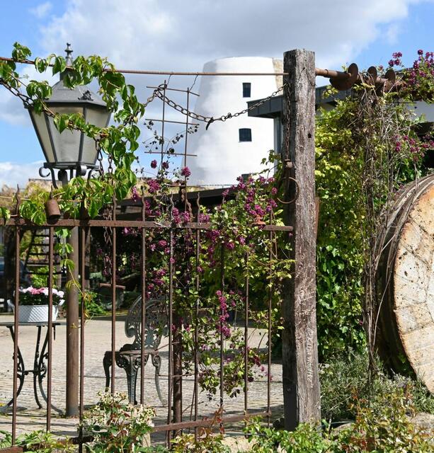 Bennigser Mühle mit Jahrhundertzaun | Foto: Katja Woidtke