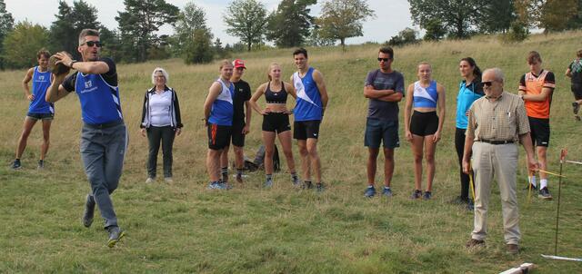 Anlauf zum Steinstoßen