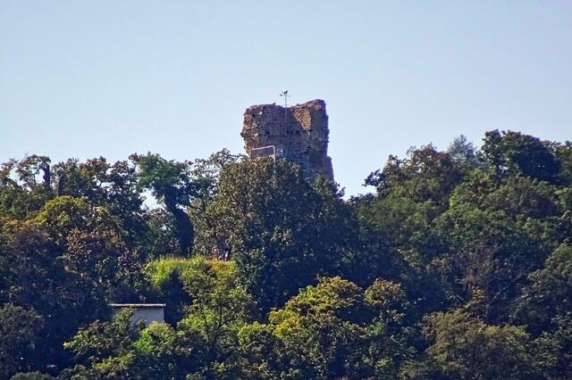 Burgruine Lauenburg mit Aussichtsplattform