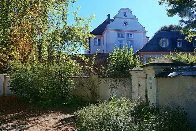 Das Eingangstor der Schloßanlage