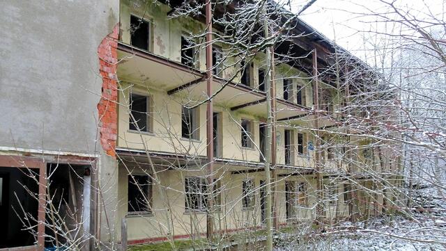 Betriebsferienheim Bettenhaus des VEB Drahtseilwerk Rothenburg/Saale am 28.12.2019, hier fehlt schon der Aussichtsturm  