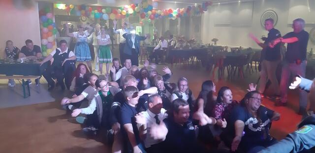 Partystimmung im Schützenhaus