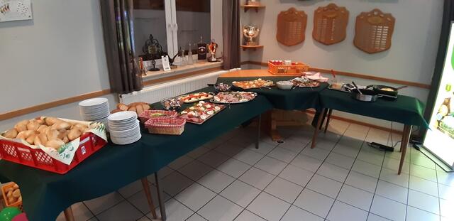 Katerfrühstück steht bereit