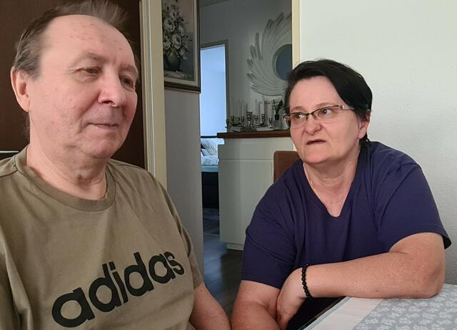 Zeljko Kustra, der nach körperliche Attacke am 23. November 2016 schwerstbehinderte und in seiner Existenz zerstörte Münchner Lkw Fahrer mit Ehefrau Biljana | Foto: © Bild: www.cmp-medien.de CC 