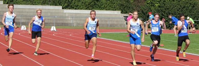 Jannik Leier im Sprint mit der schnellen Konkurrenz 