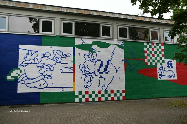 Hola Utopia! 2023 

Mural von Kartel an der Gustav-Adolf-Straße | Foto: Katja Woidtke