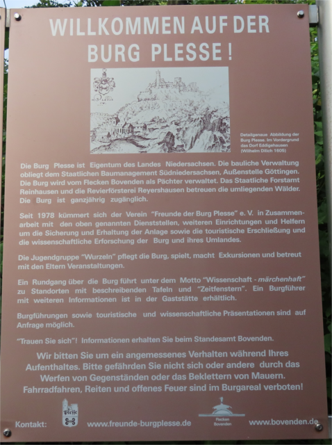 Als erstes werden die Info-Tafeln gelesen ... man will ja schließlich wissen, was einen erwartet. | Foto: M. A.