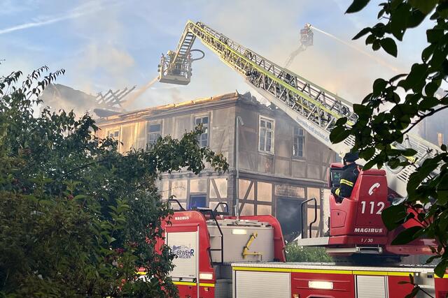 Gegen 08:00 Uhr, der Fachstuhl komplett verbrannt.
