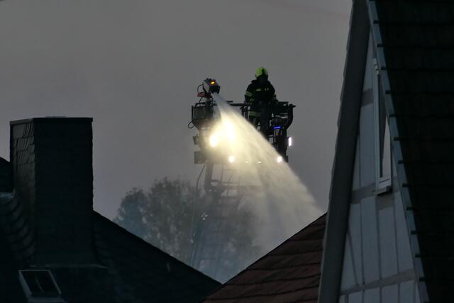 Ablöschen über Drehleiter von oben