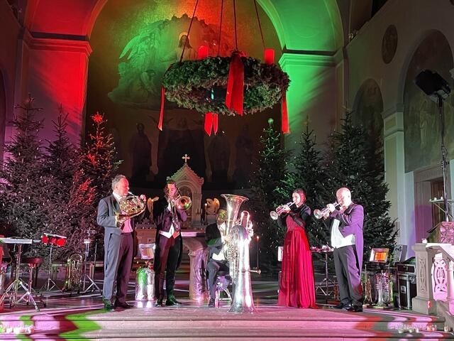 Konzert mit "Harmonic Brass" in der Stadtpfarrkirche St. Jakob  | Foto:  Gerd Horseling