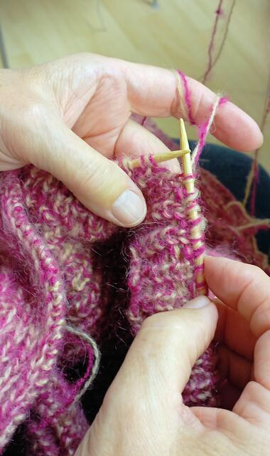 Montags wird gestrickt und gehäkelt | Foto: Yvonne Rollert