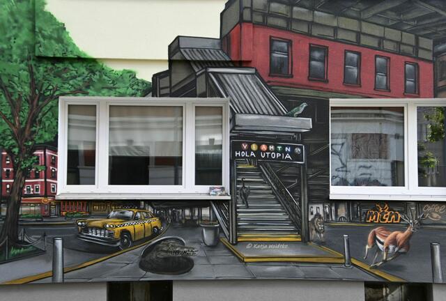 Hola Utopia! 2023

Mural von "Want A Wall" Am Kleinen Felde | Foto: Katja Woidtke